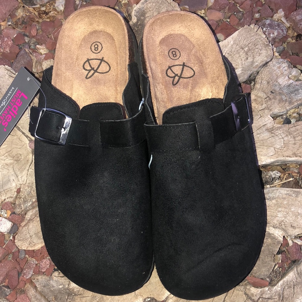 NEW Bobbie Brooks Women’s Clogs